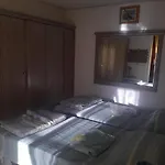 Apartment Avec Jardin Et Patium Pres Du