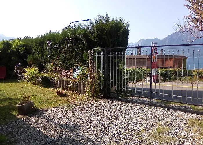 Con Patio E Giardino Vicino Apartament