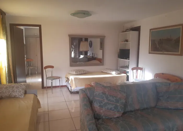 Con Patio E Giardino Vicino 公寓