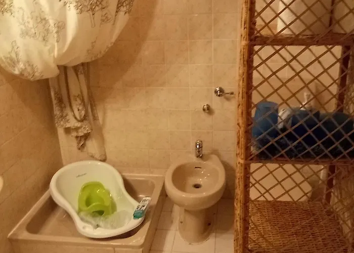 Con Patio E Giardino Vicino